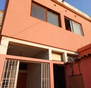 Vende-se Esta Casa